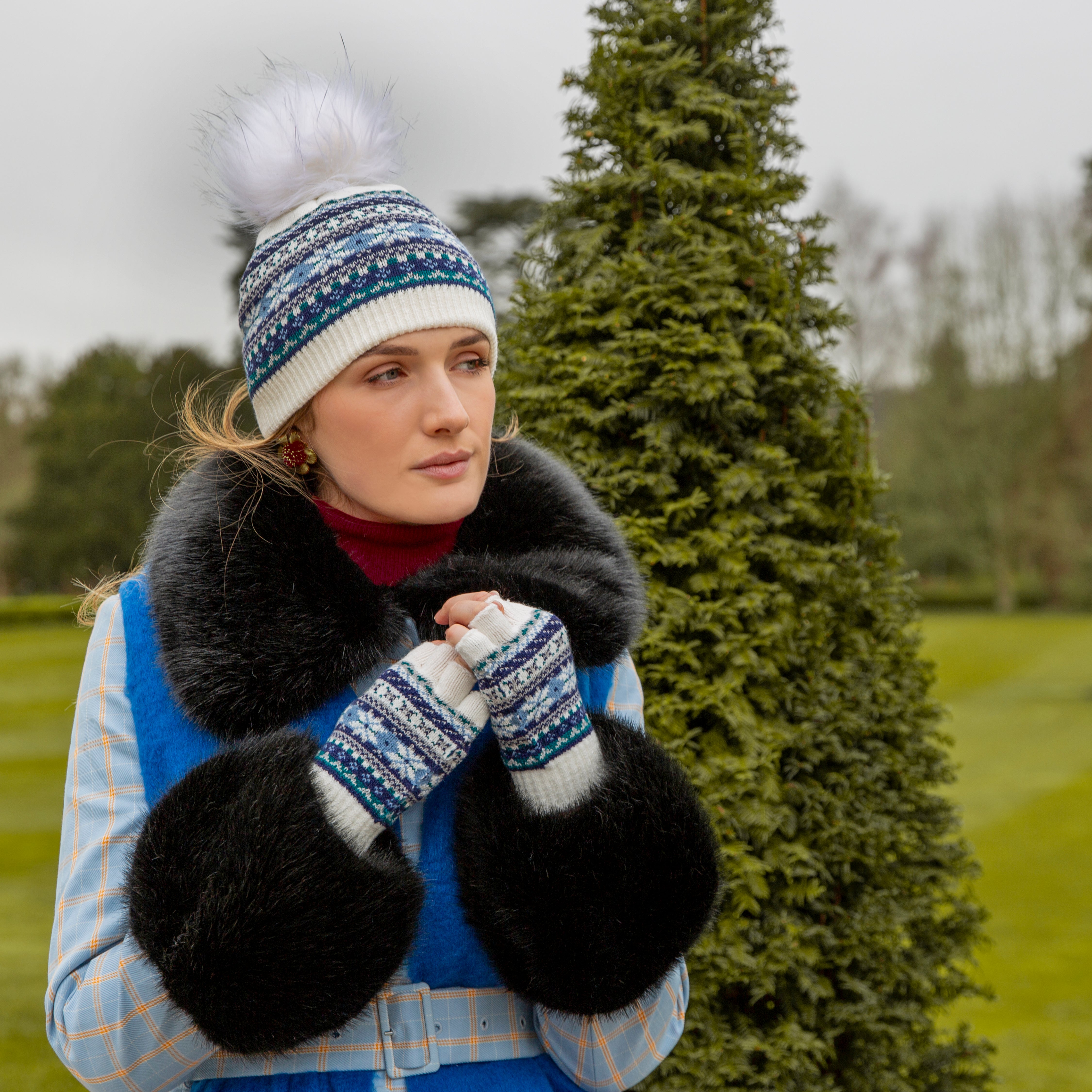 Ladies fur pom pom hat online